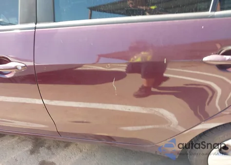 2018 Kia Forte Lx z USA, uszkodzony, nr VIN 3KPFK4A74JE254956